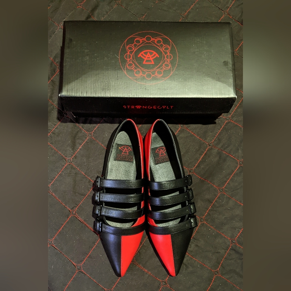 Strange Cvlt Ash Costello Flats